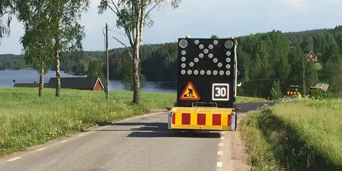 Så klarar du en kontroll av Trafikverket och Arbetsmiljöverket vid ditt vägarbete: tunga skydd